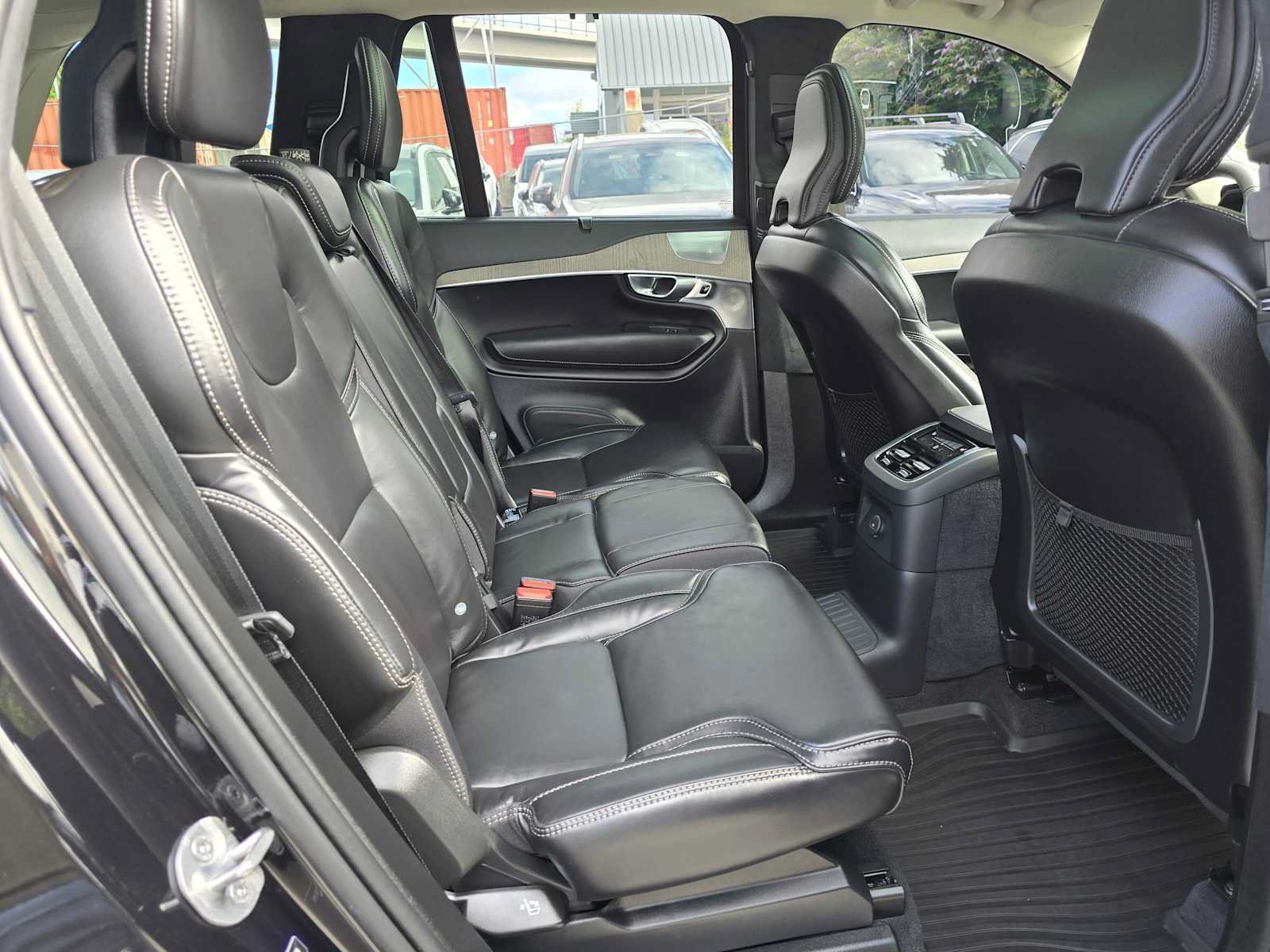 Certified 2024 Volvo XC90 T8 Ultimate w/ Lounge Package AWD/4WD image 13