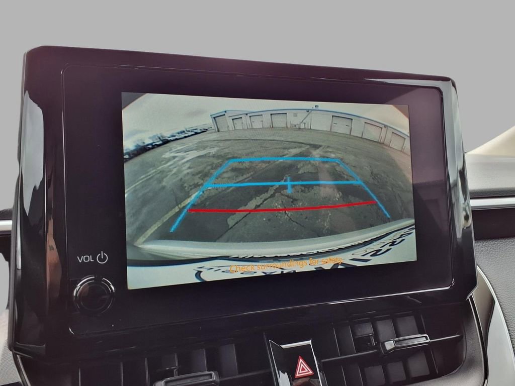 Used 2025 Toyota Corolla LE image 7