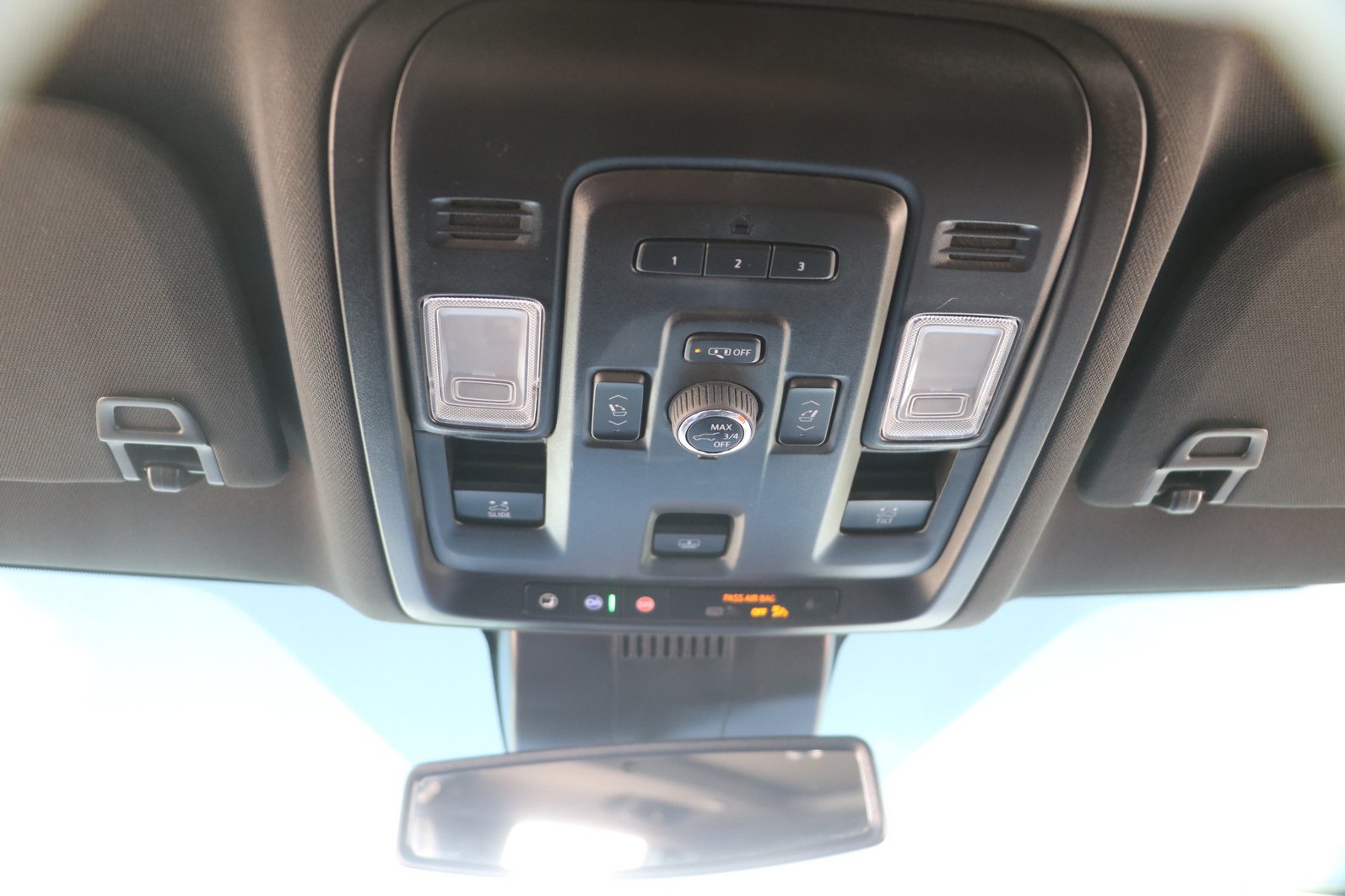 Used 2024 GMC Yukon AT4 w/ Technology Package AWD/4WD image 26