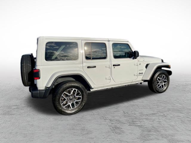 Used 2024 Jeep Wrangler Sahara image 7