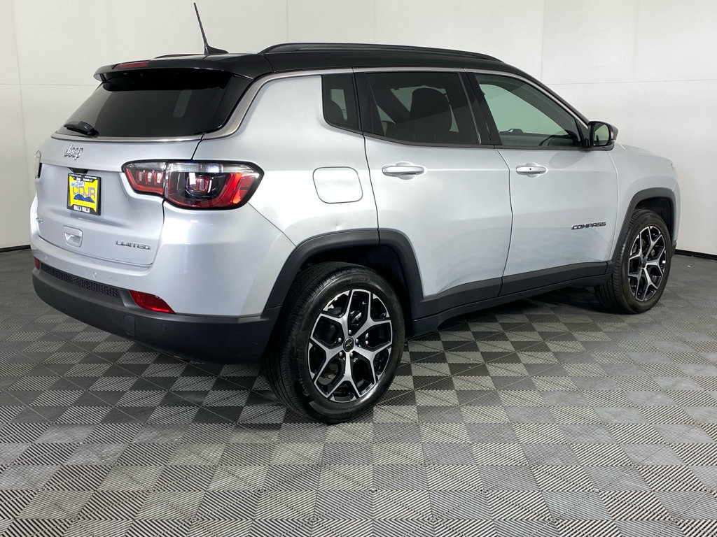 Used 2025 Jeep Compass Limited AWD/4WD image 19