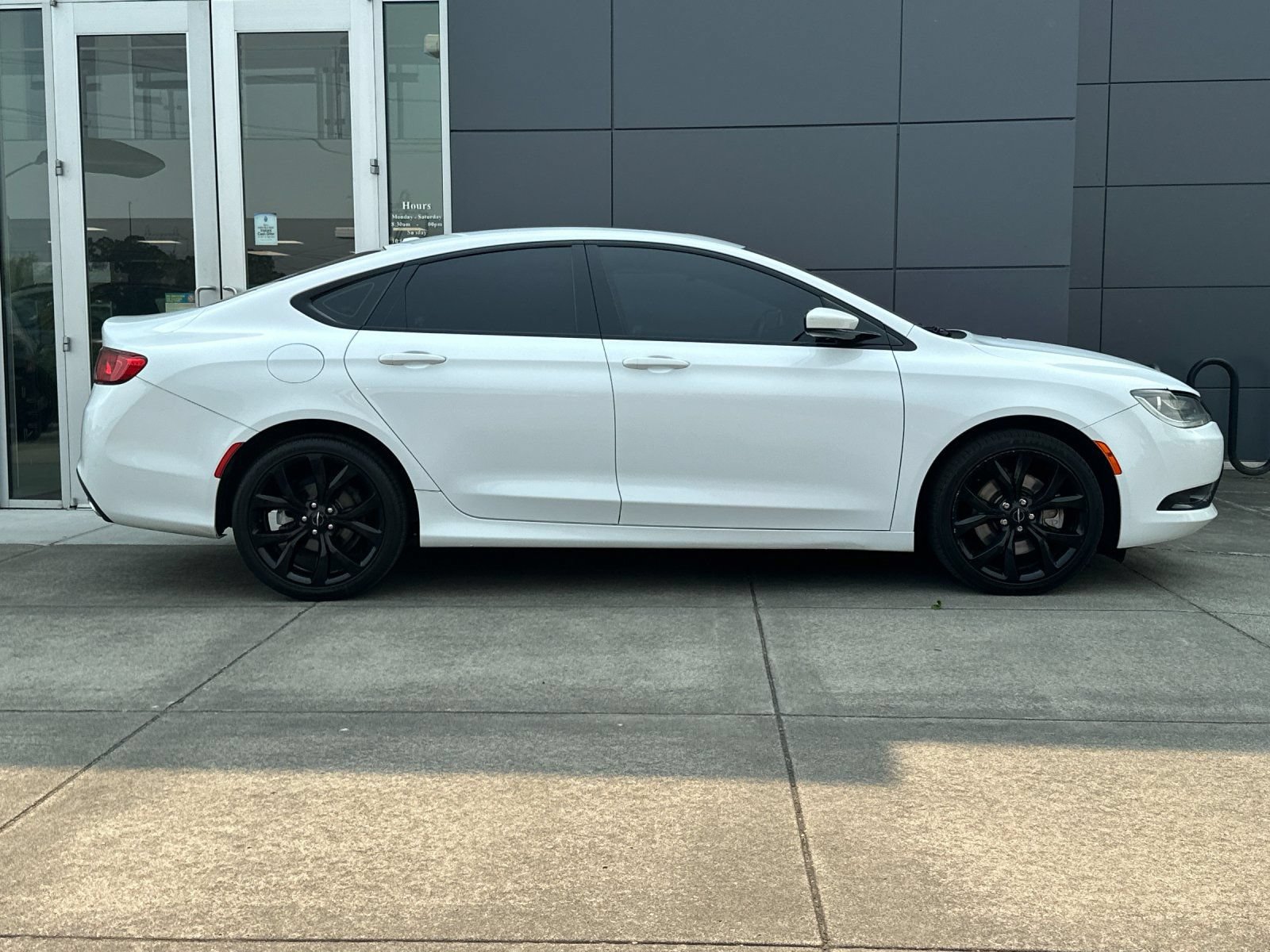 Used 2015 Chrysler 200 S w/ Sun/Sound Group FWD image 2