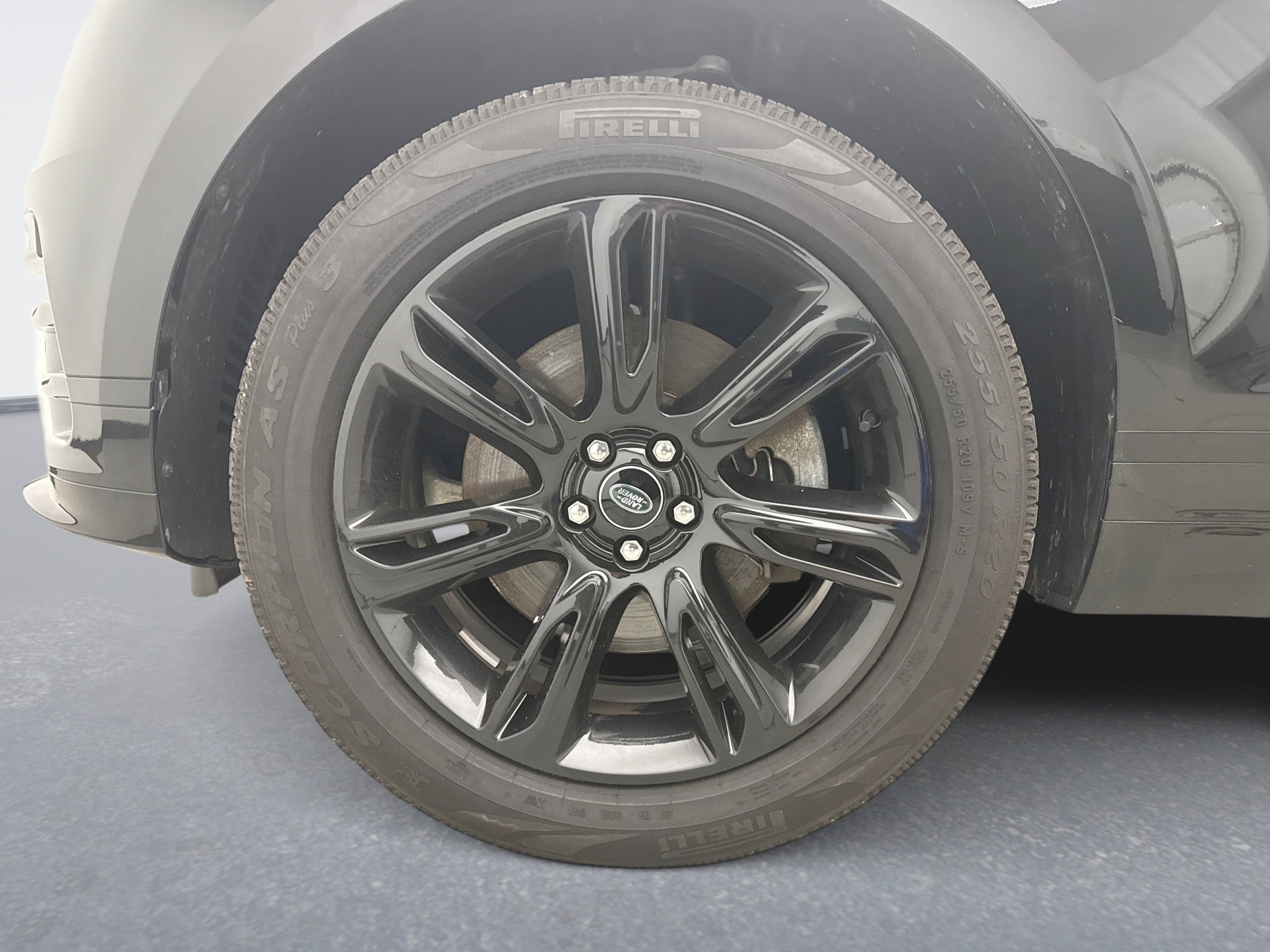 Used 2023 Land Rover Range Rover Velar R-Dynamic S image 26