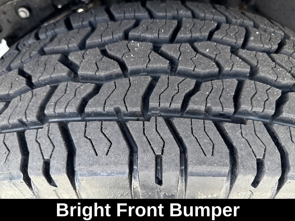 Used 2024 RAM 2500 Tradesman w/ Chrome Appearance Group image 16