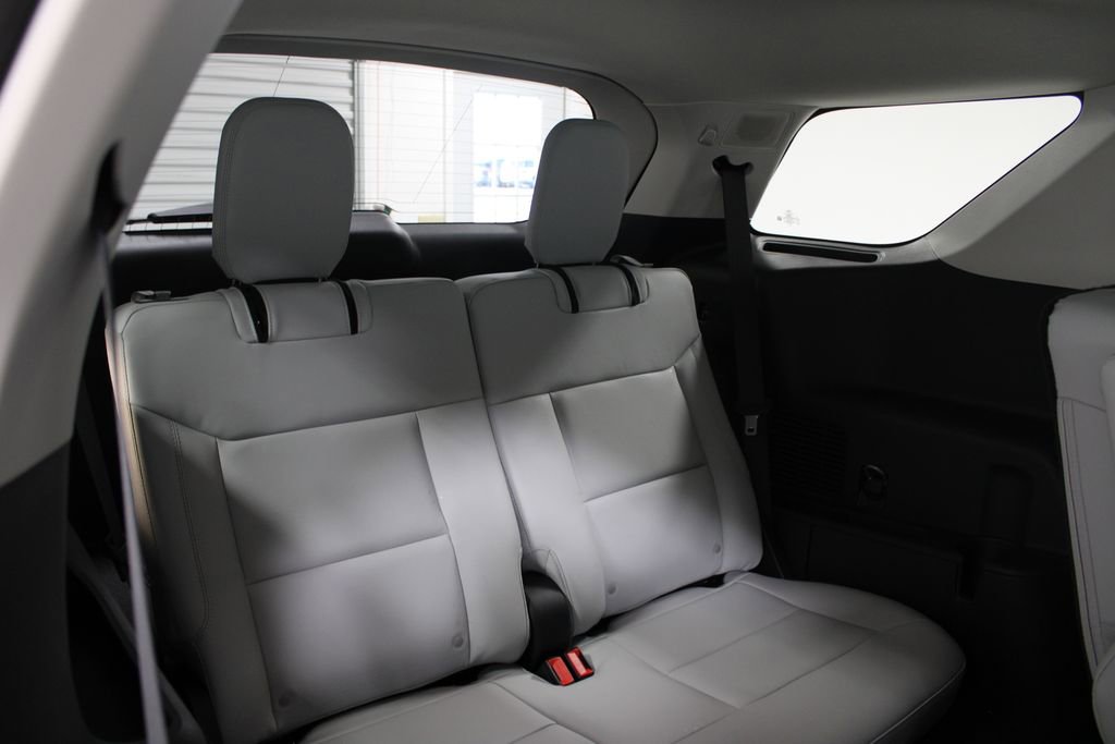 New 2026 Ford Explorer Platinum w/ LUX Leather Package image 33