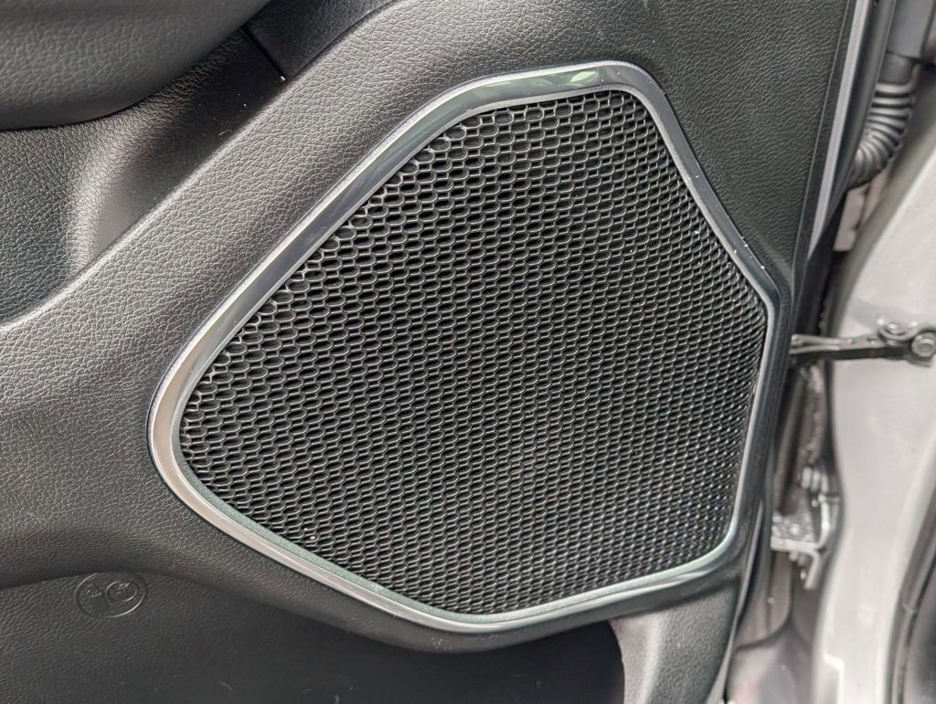 Used 2019 RAM 1500 Laramie image 24