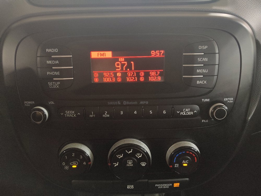 Used 2016 Kia Soul FWD image 25