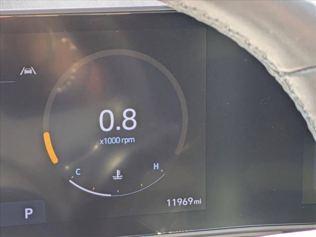 Used 2024 Hyundai Kona Limited FWD image 12