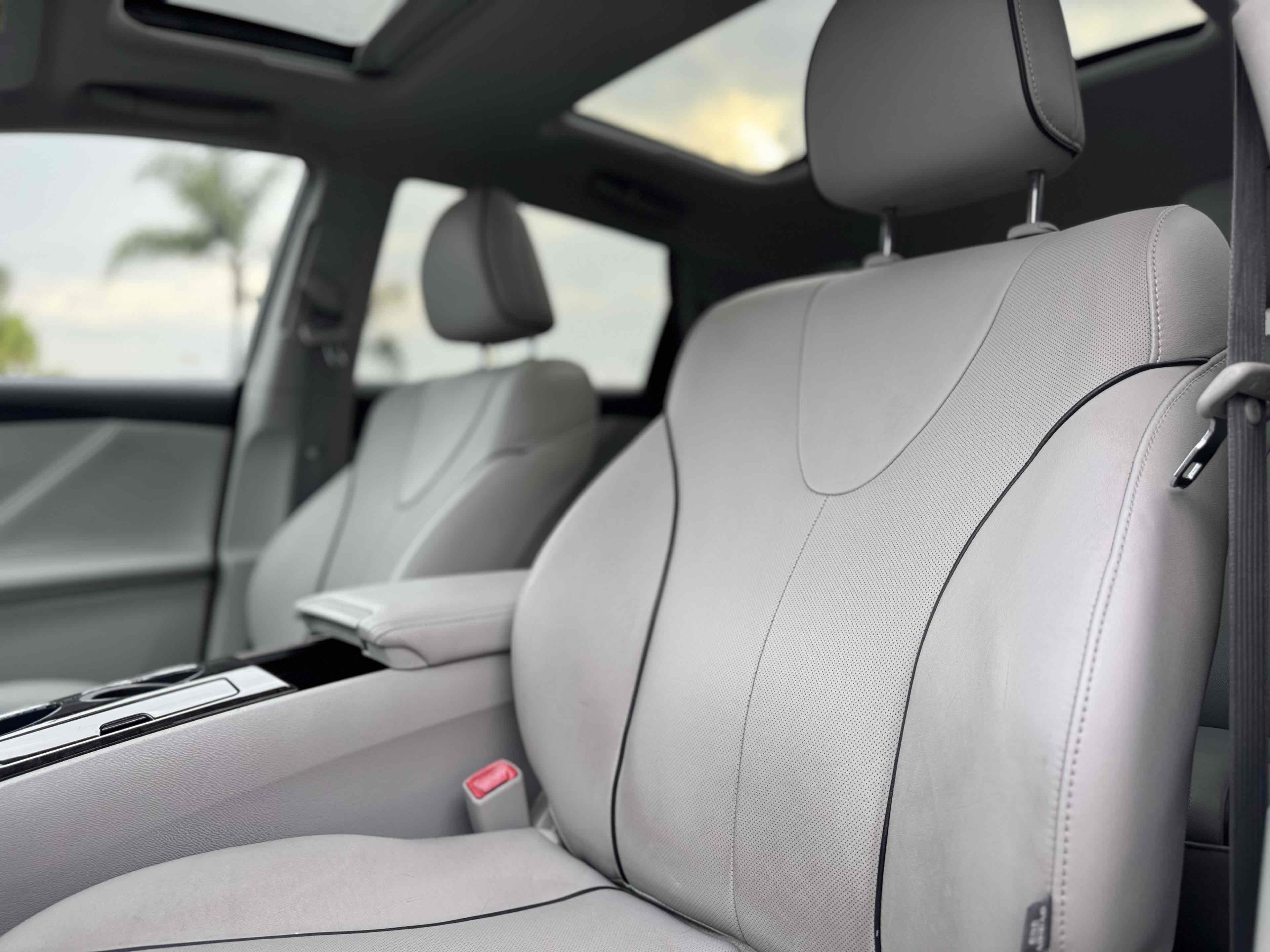 Used 2015 Toyota Venza XLE w/ XLE Premium Package image 11