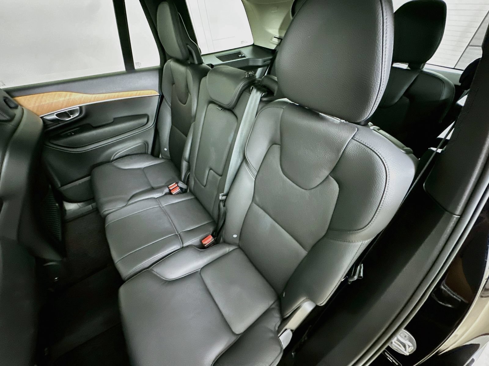 Used 2023 Volvo XC90 B6 Plus AWD/4WD image 35