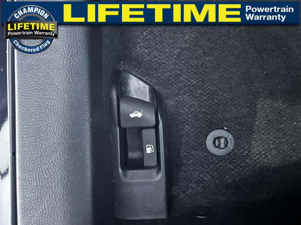 Used 2024 Toyota Corolla LE image 20