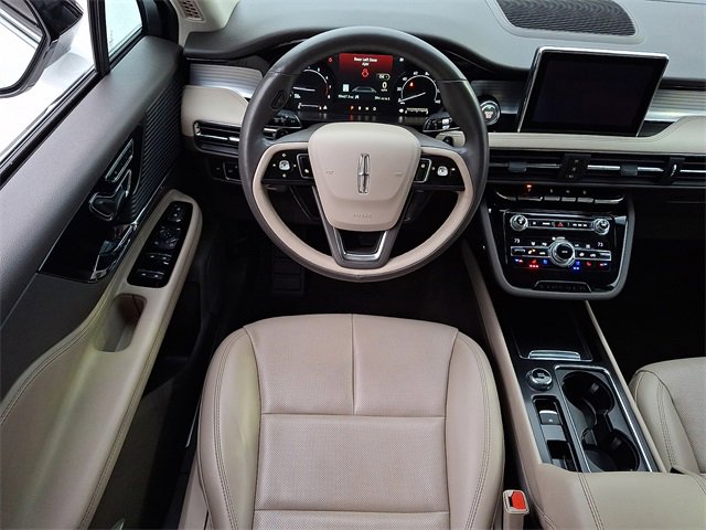 Certified 2020 Lincoln Corsair AWD image 12