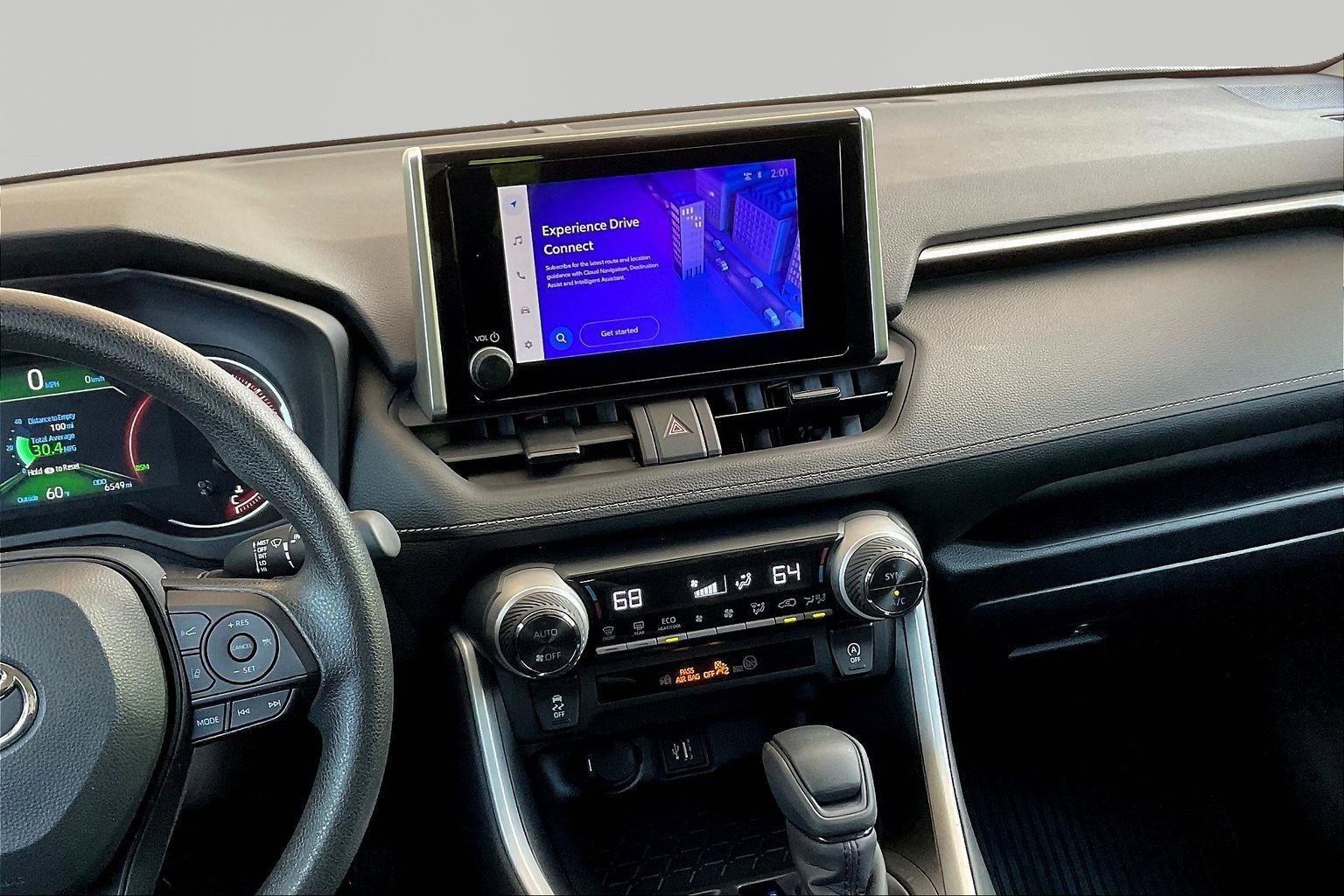 Used 2025 Toyota RAV4 XLE FWD image 9