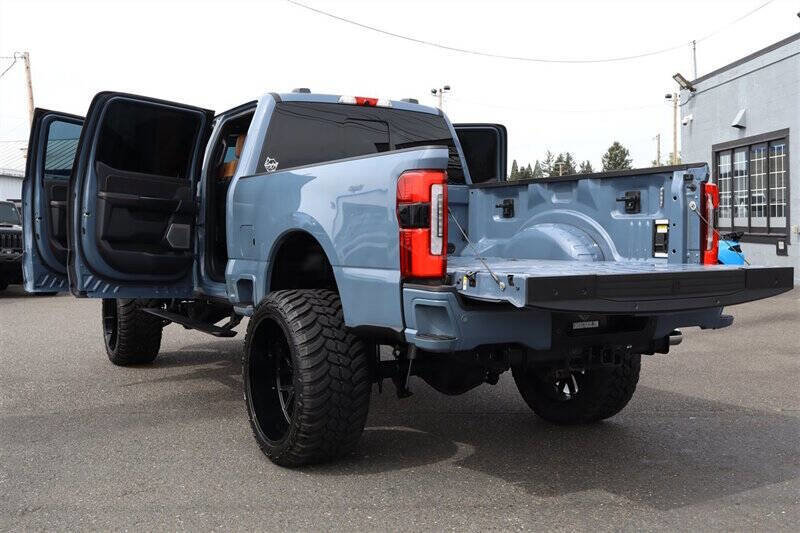 Used 2023 Ford F350 Platinum AWD/4WD image 37