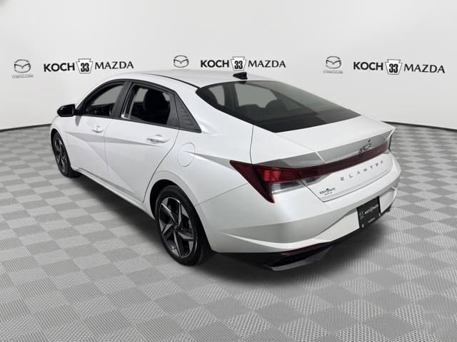 Used 2023 Hyundai Elantra SEL w/ Convenience Package image 6