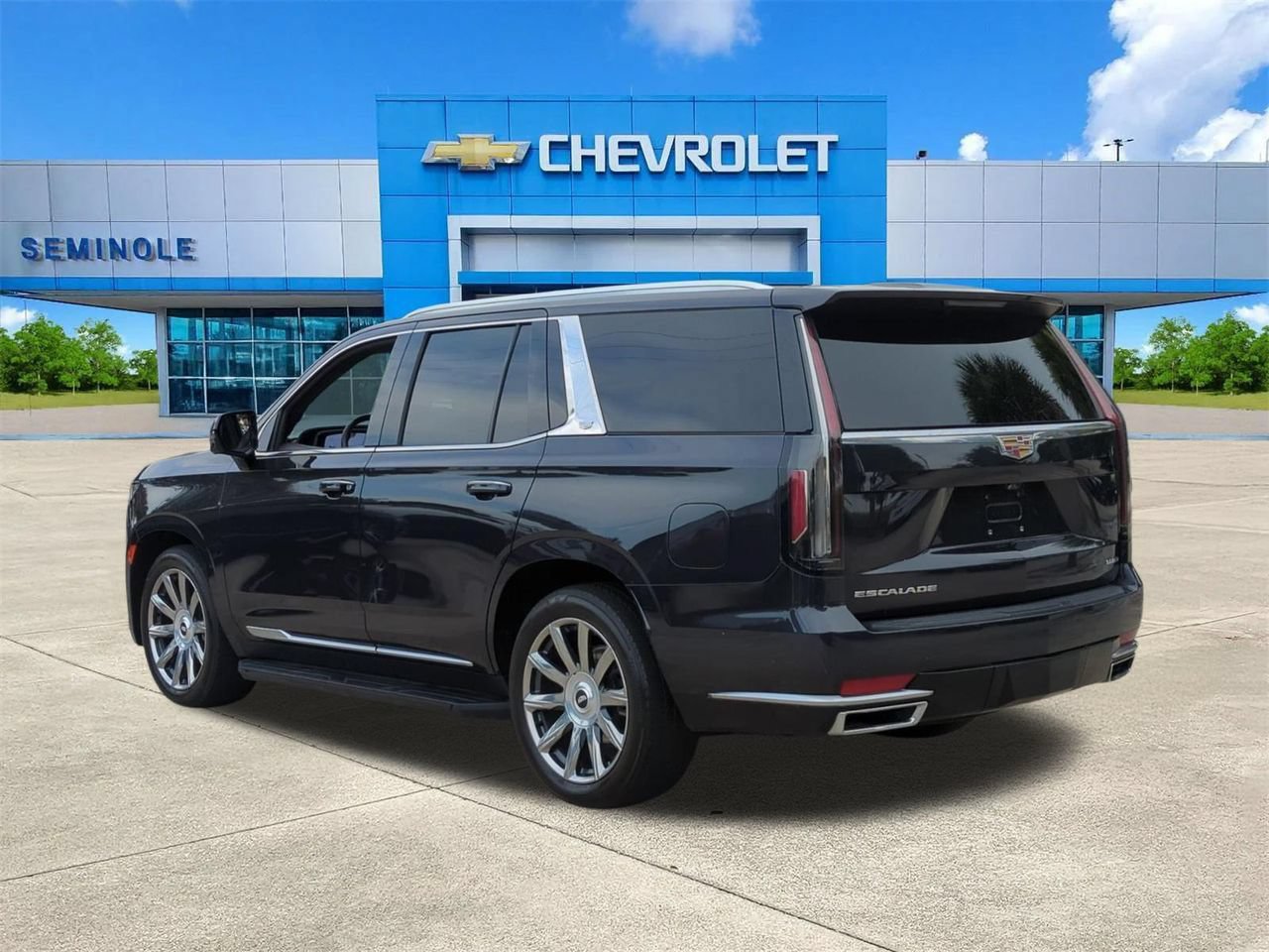 Certified 2023 Cadillac Escalade Premium Luxury Platinum AWD/4WD image 3