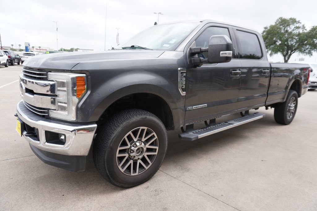 Used 2019 Ford F350 Lariat w/ Lariat Ultimate Package AWD/4WD image 3