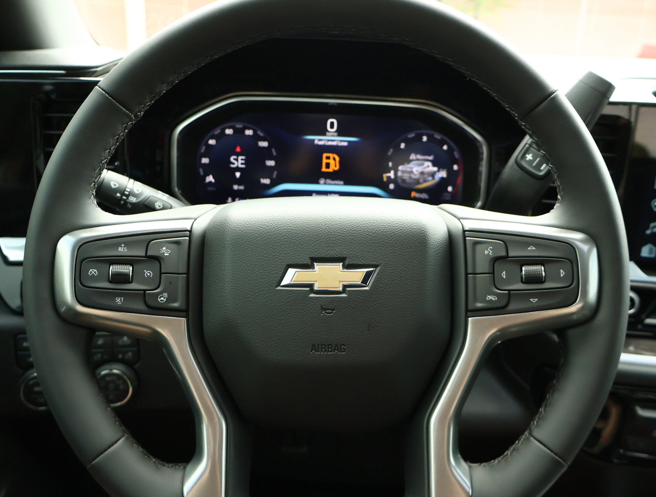 New 2026 Chevrolet Silverado 2500 LTZ w/ LTZ Convenience Package AWD/4WD image 15