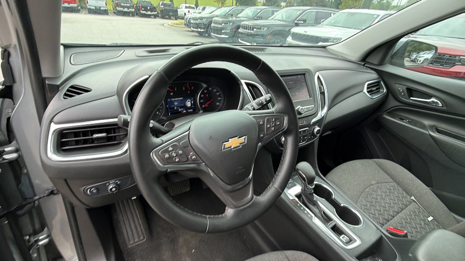 Used 2024 Chevrolet Equinox LT AWD/4WD image 24