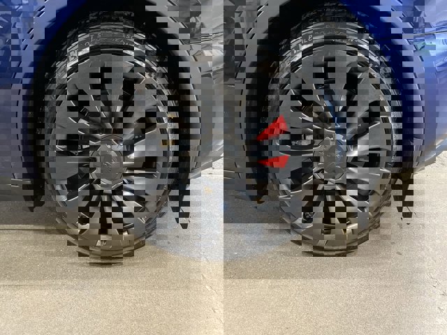 Used 2023 Tesla Model Y Performance image 32