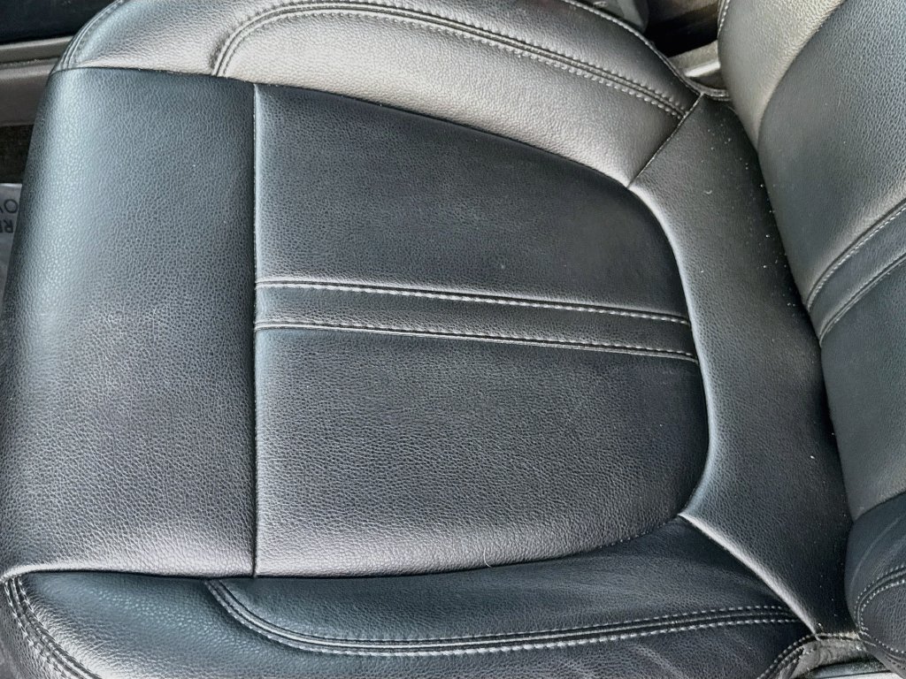 Used 2016 Lincoln MKZ FWD image 18