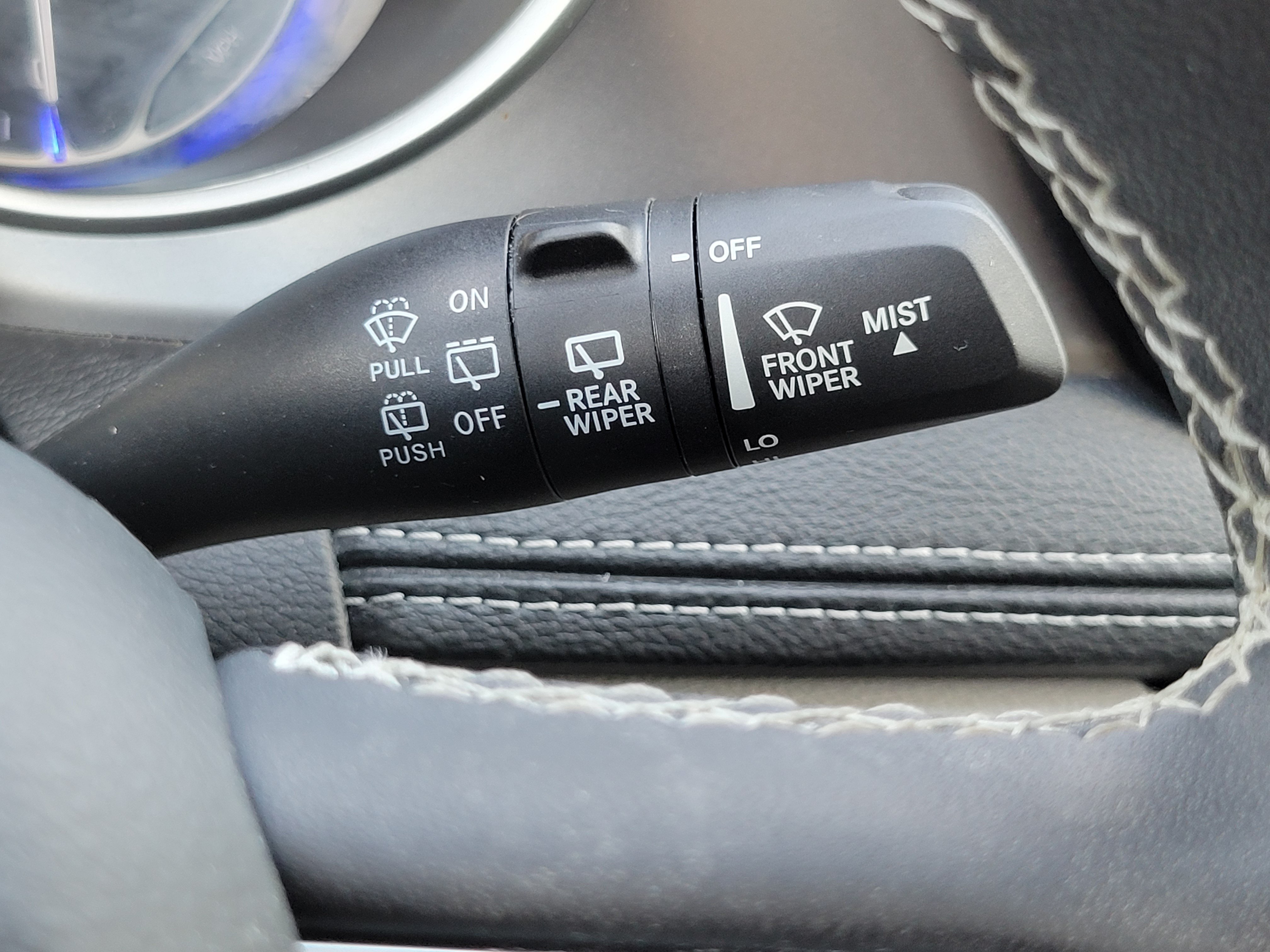 Used 2024 Chrysler Pacifica Touring-L w/ Road Tripper Package FWD image 15