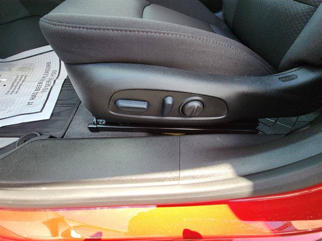 Used 2024 Chevrolet Malibu RS w/ LPO, Floor Liner Package FWD image 17