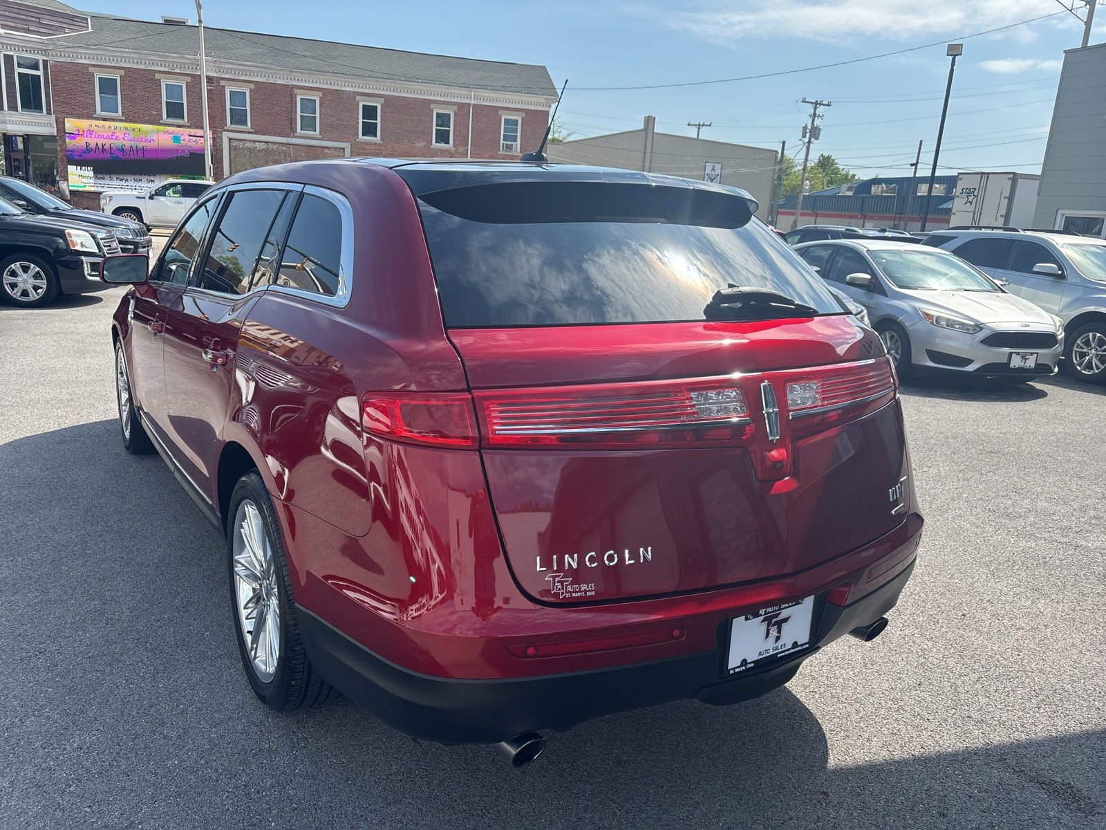 Used 2016 Lincoln MKT AWD w/ Equipment Group 201A image 3