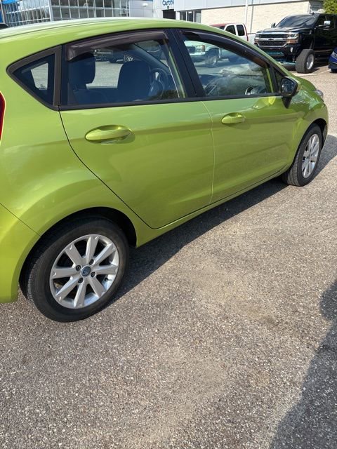 Used 2012 Ford Fiesta SE image 3