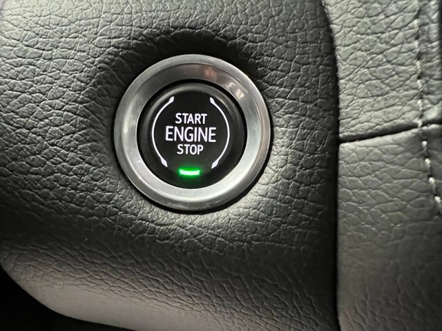 Used 2023 GMC Yukon Denali AWD/4WD image 31