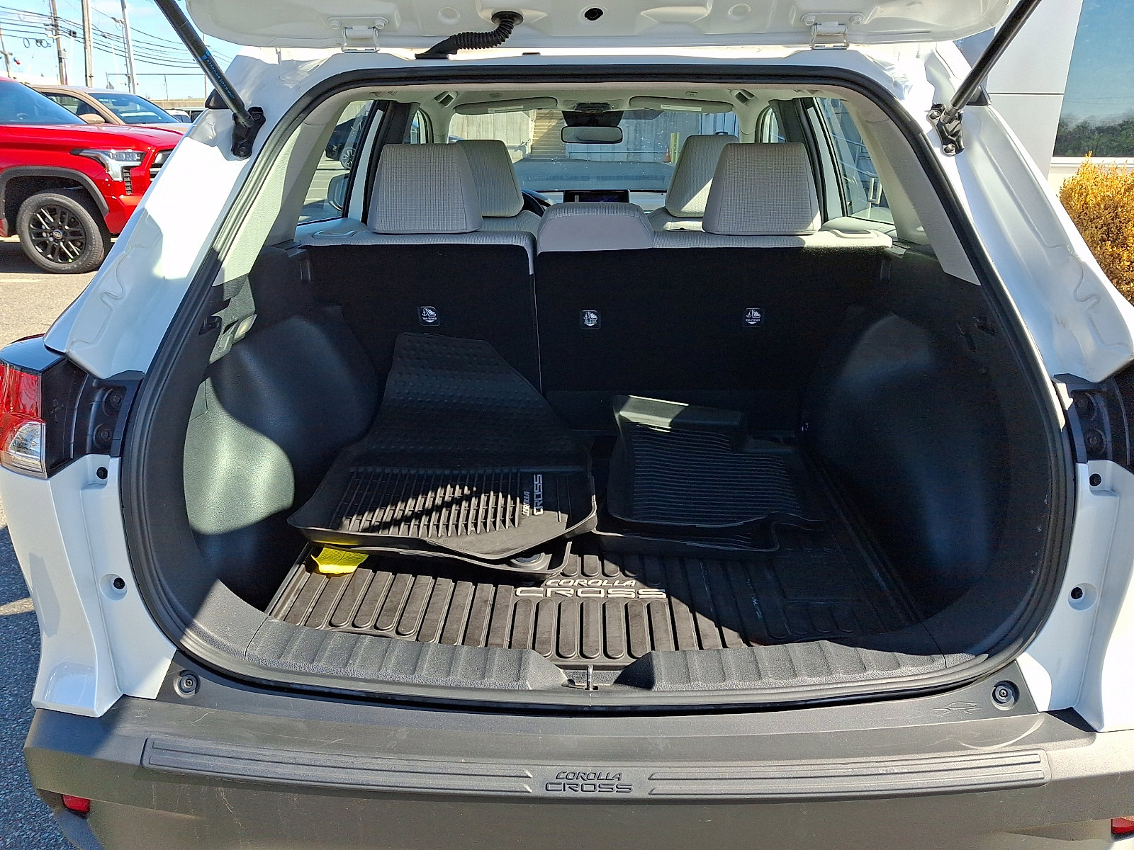 Certified 2023 Toyota Corolla Cross L image 28