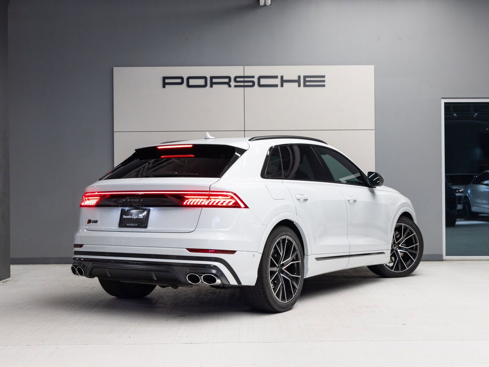 Used 2023 Audi SQ8 Prestige w/ Prestige Package AWD/4WD image 7