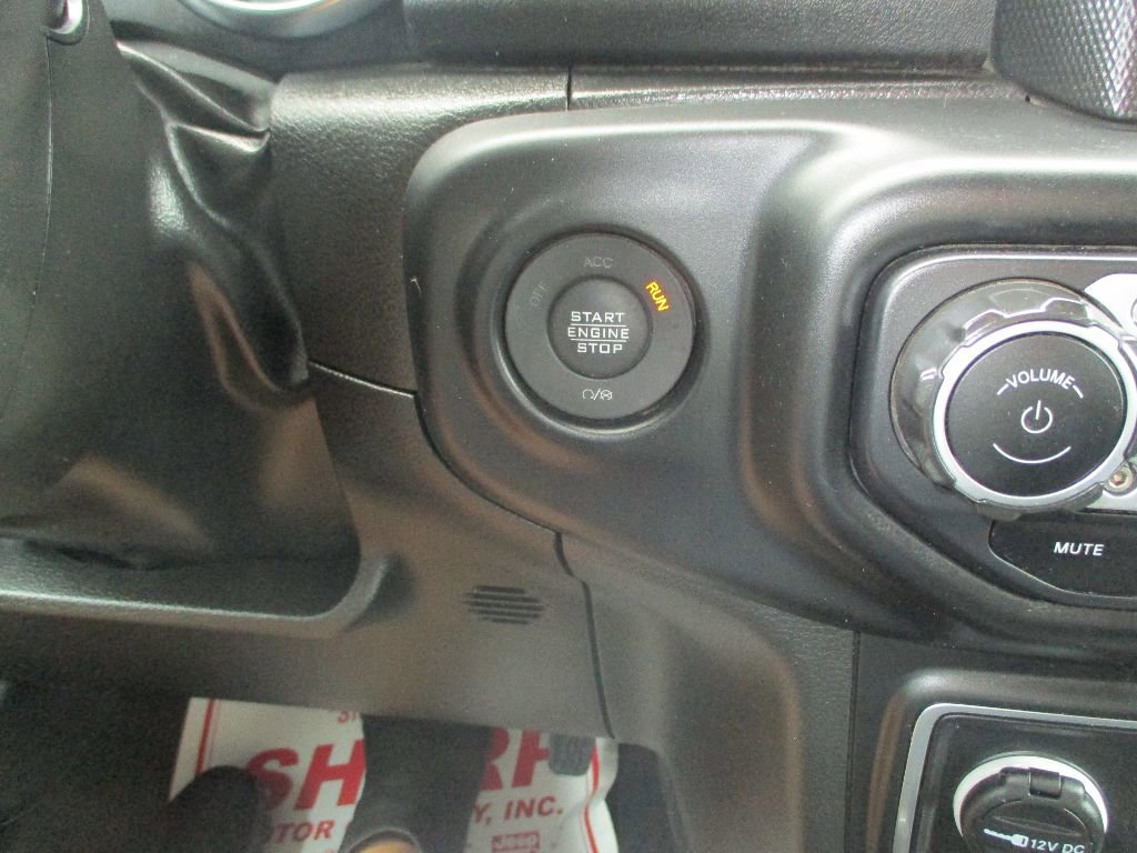 Used 2023 Jeep Wrangler Sahara image 6