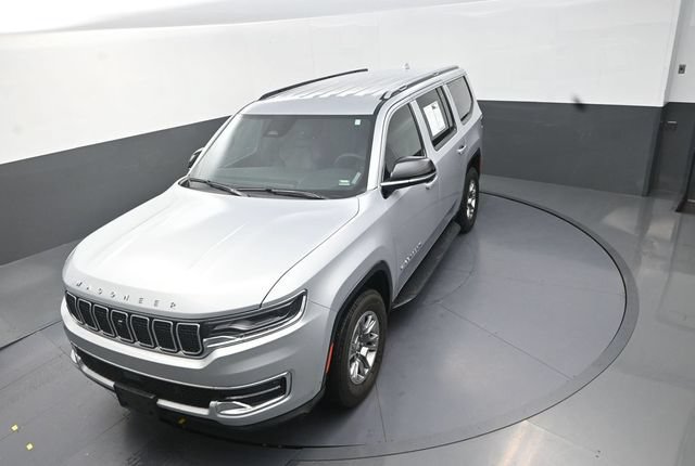 Used 2023 Jeep Wagoneer 4WD w/ Convenience Group I image 13