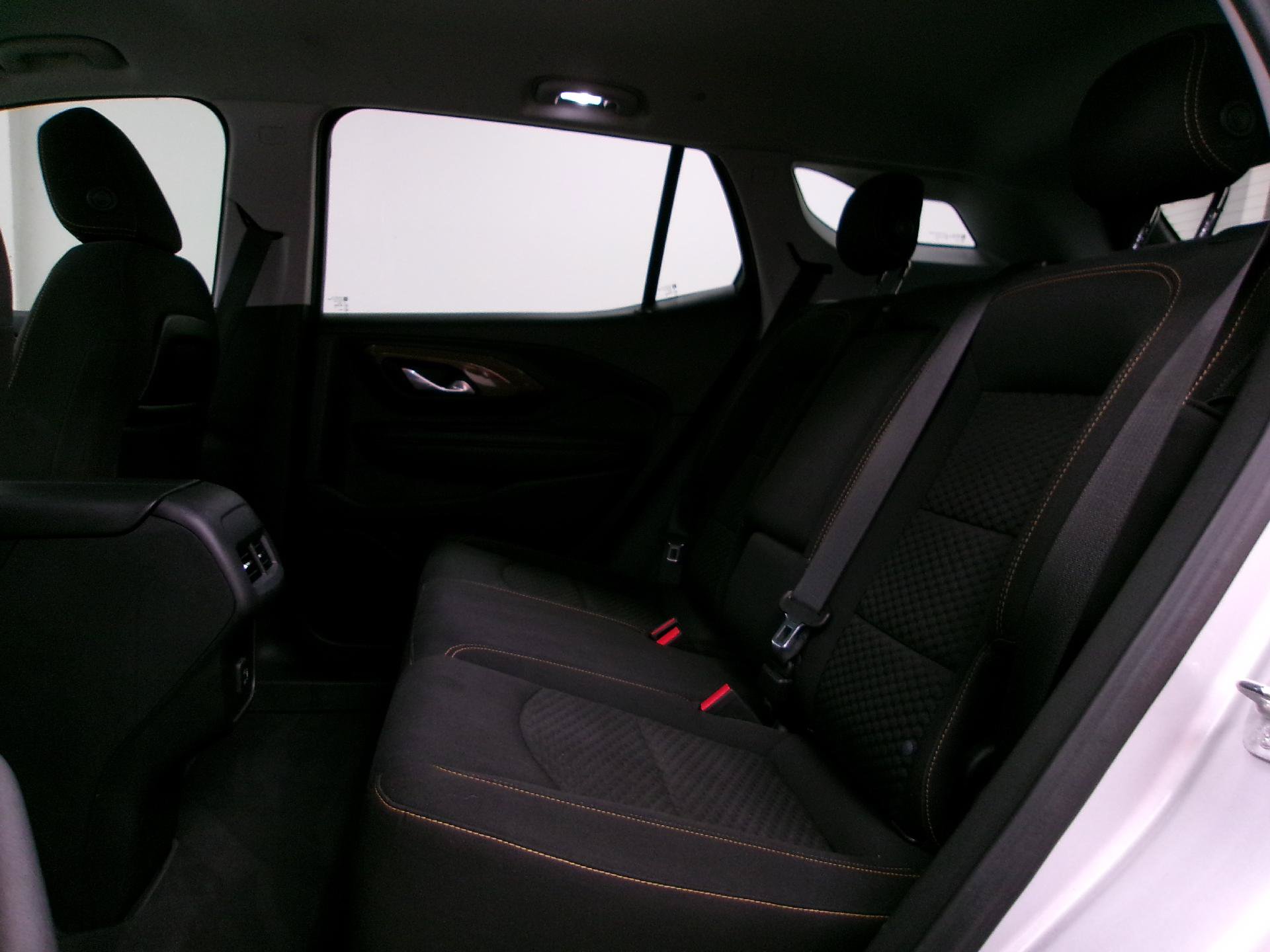 Used 2020 GMC Terrain SLE w/ Driver Convenience Package FWD image 10