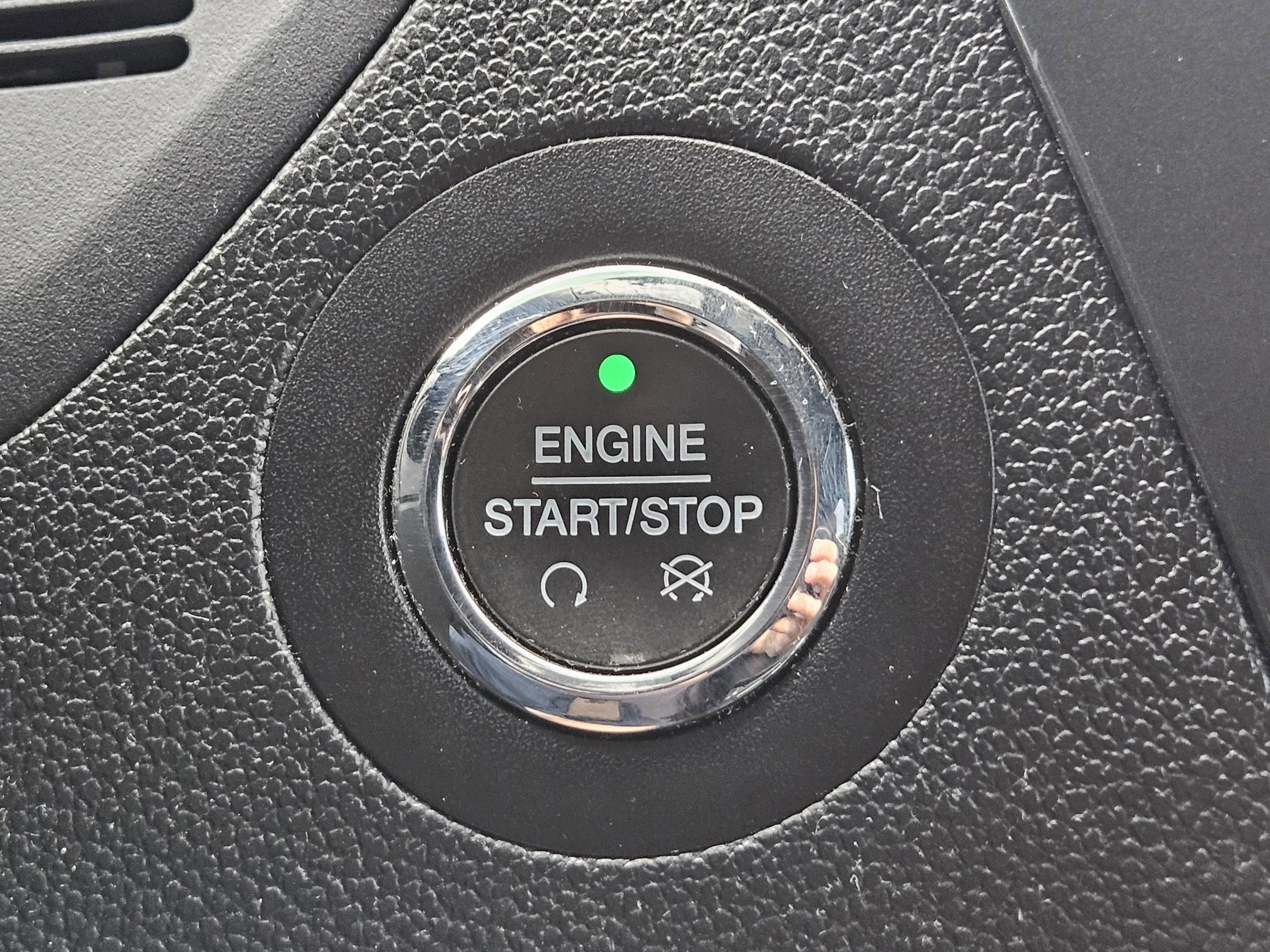 Used 2019 Ford Explorer XLT w/ Equipment Group 202A image 19