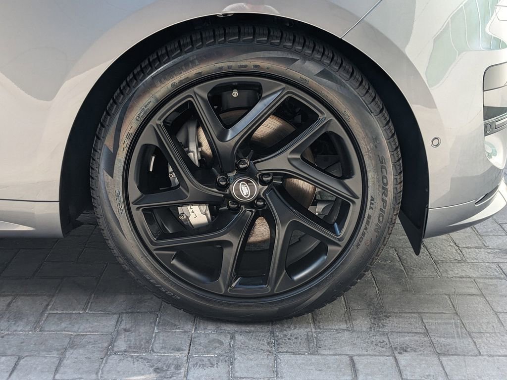 New 2025 Land Rover Range Rover Sport Dynamic SE image 10