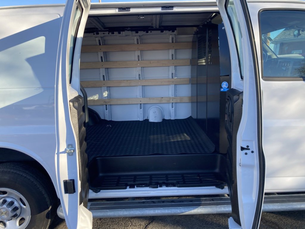 Used 2024 Chevrolet Express 2500 w/ Driver Convenience Package image 17