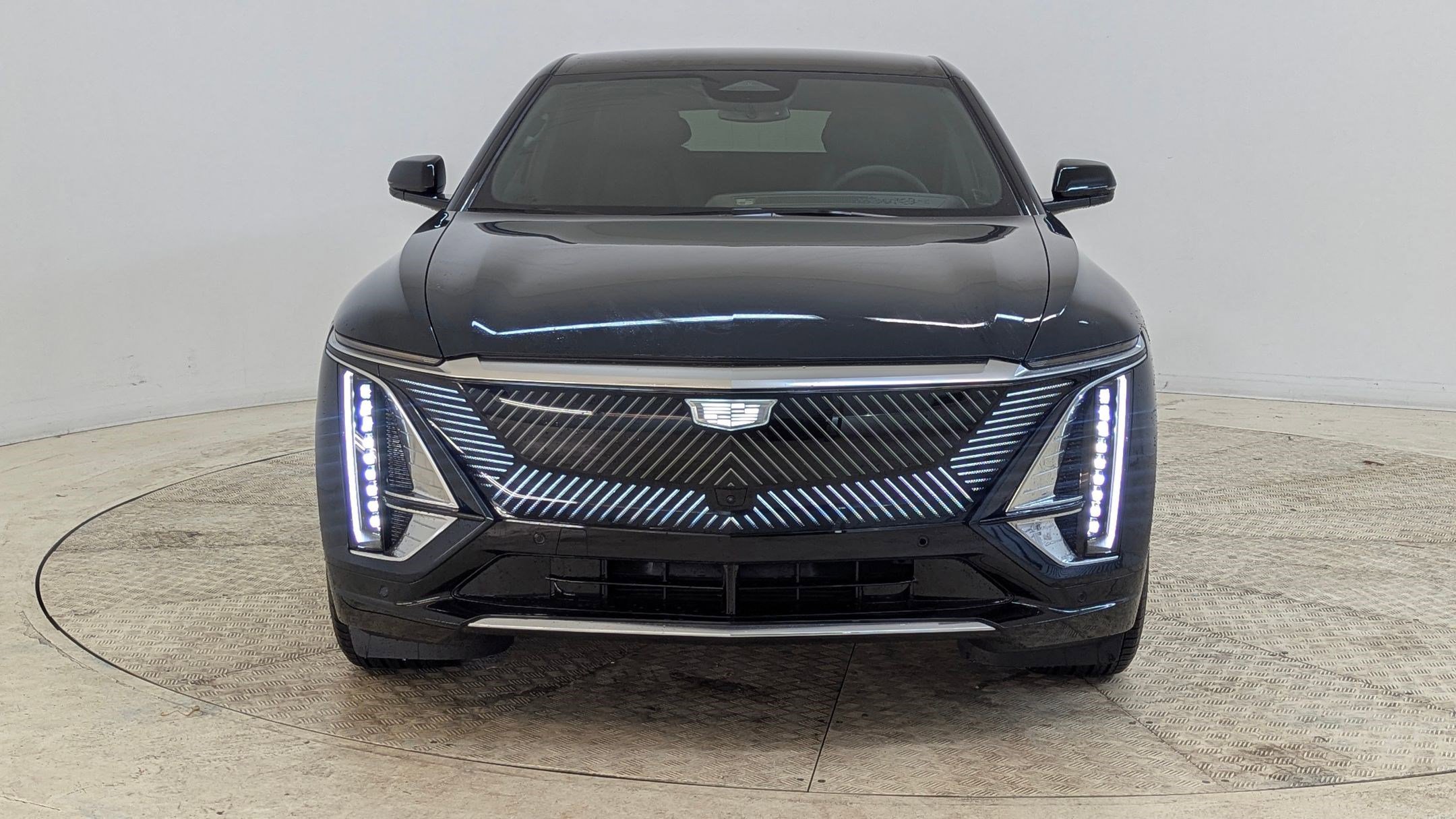 New 2026 Cadillac Lyriq Luxury w/ LPO, Floor Liner Package image 6