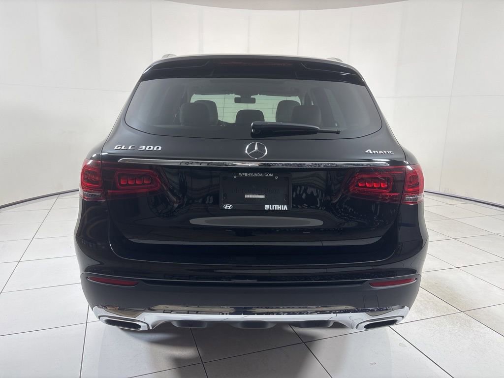 Used 2020 Mercedes-Benz GLC 300 4MATIC w/ Premium Package image 4