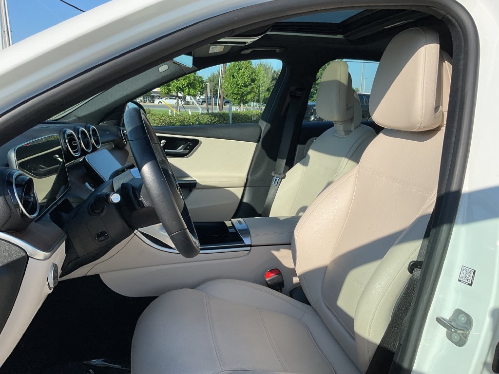 Used 2024 Mercedes-Benz C 300 Sedan image 12
