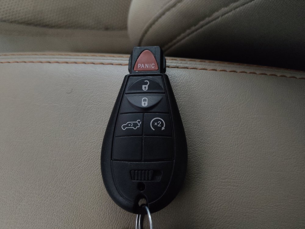Used 2020 Jeep Cherokee Latitude FWD image 32