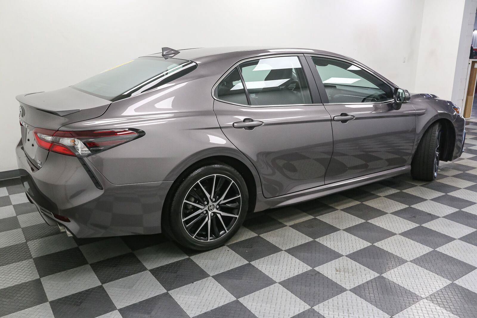 Certified 2024 Toyota Camry SE AWD/4WD image 9