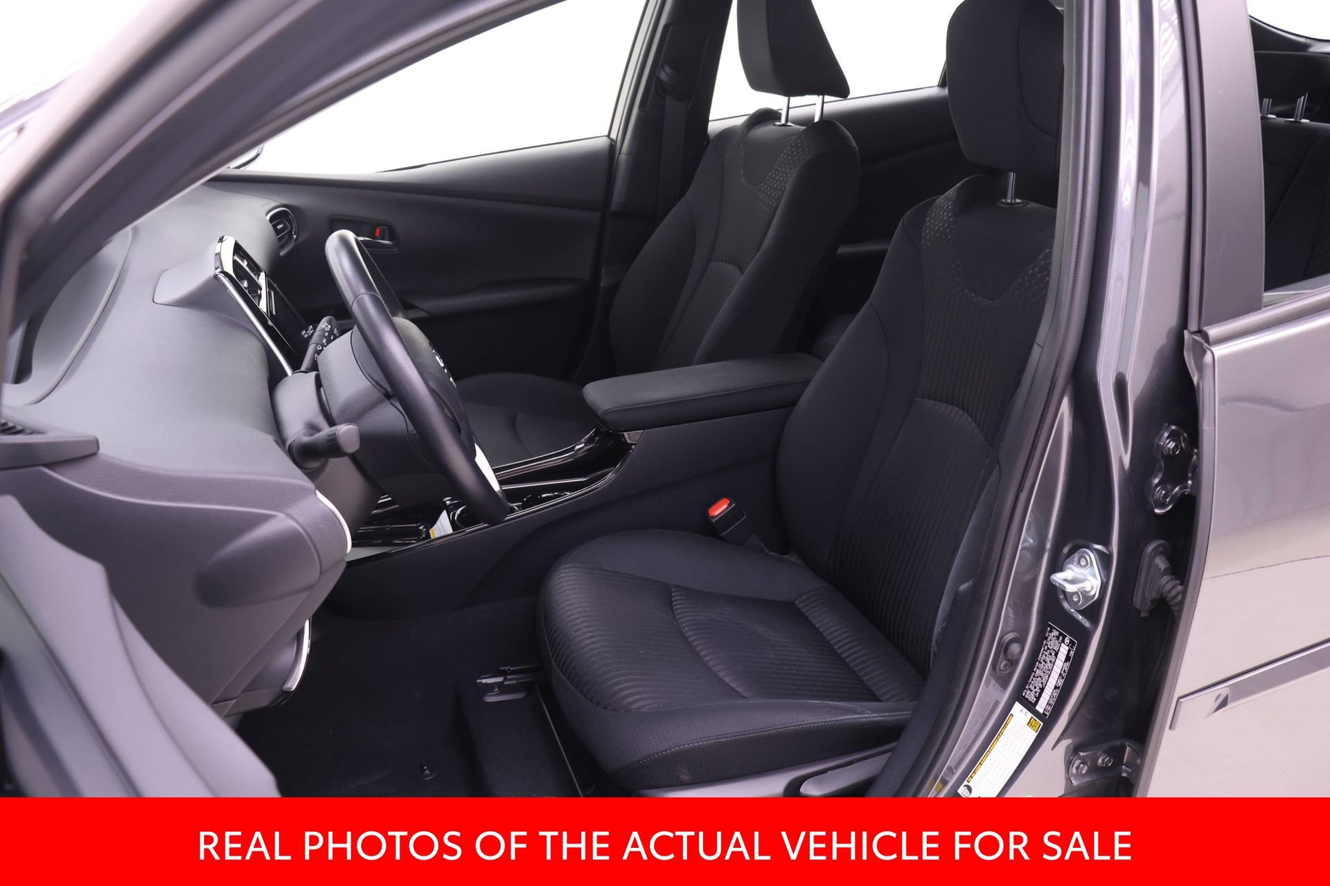 Certified 2018 Toyota Prius Three FWD image 6