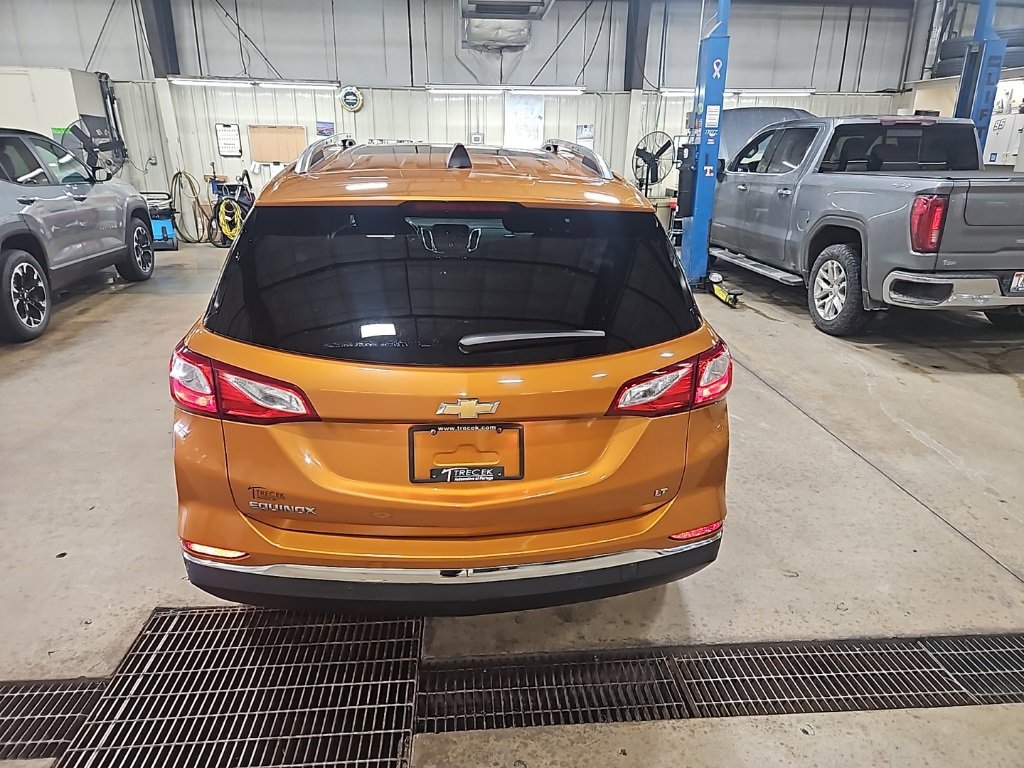 Used 2018 Chevrolet Equinox LT w/ Sun & Infotainment Package image 6