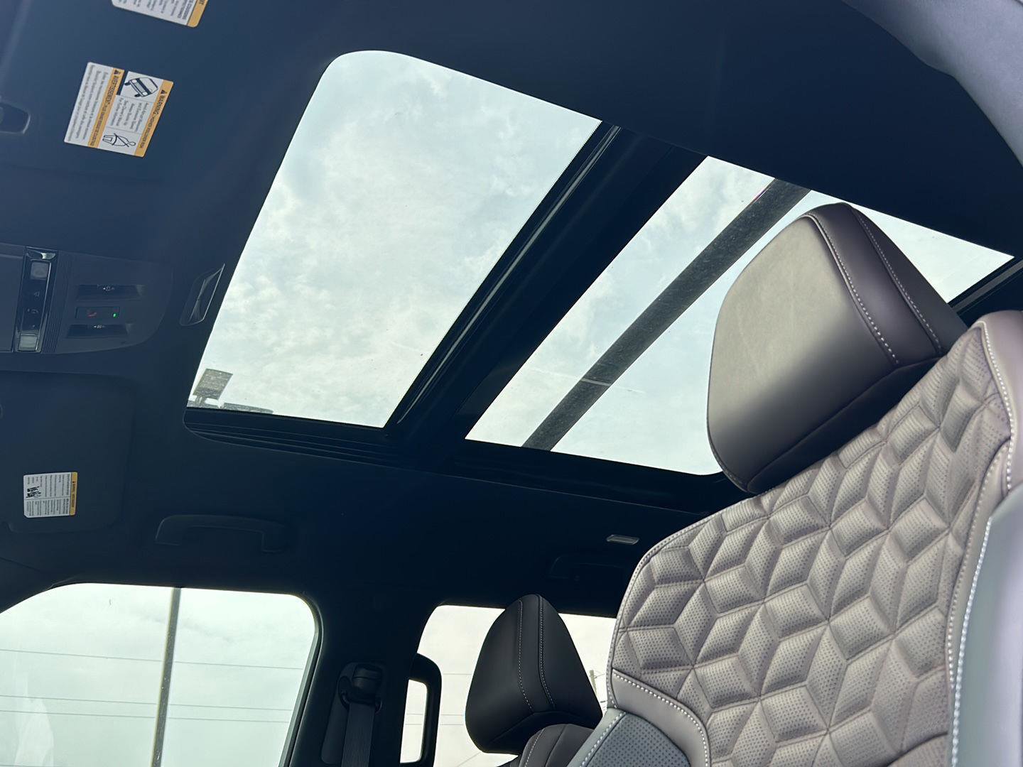 New 2025 Nissan Armada Platinum Reserve image 37