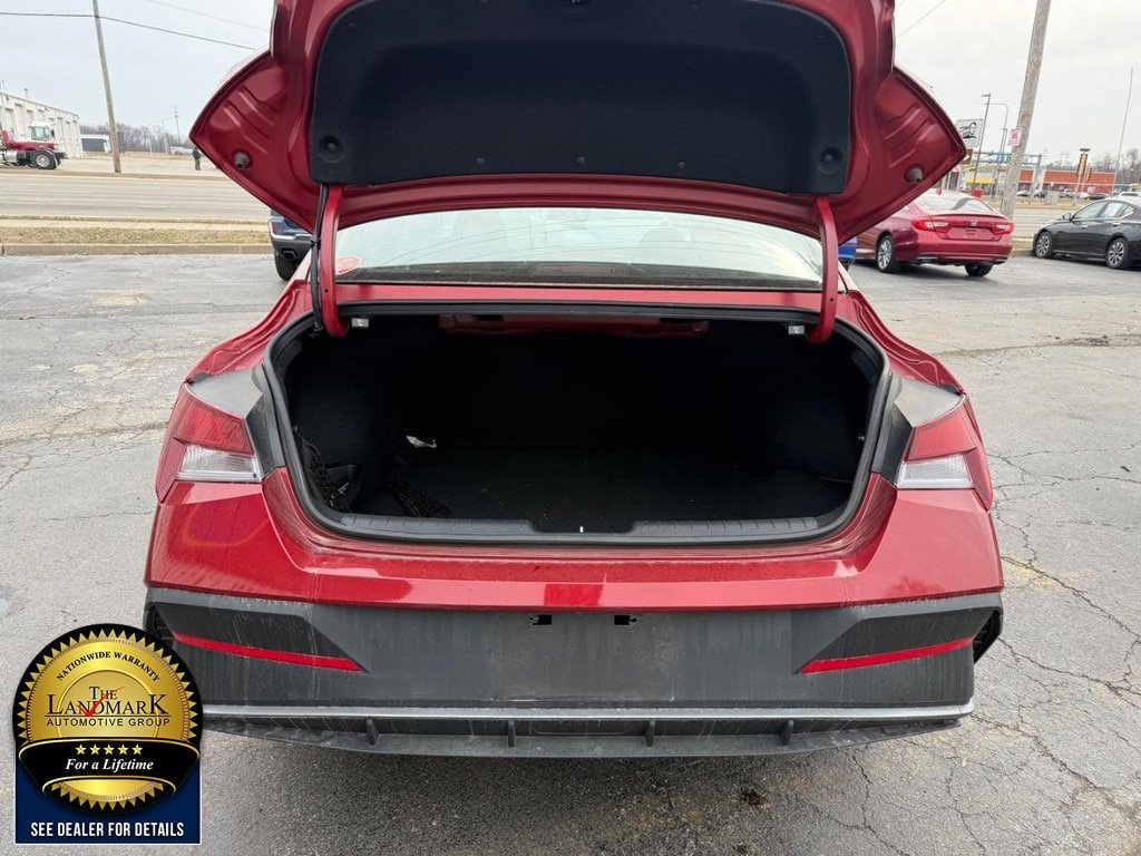 Used 2024 Hyundai Elantra SEL image 19