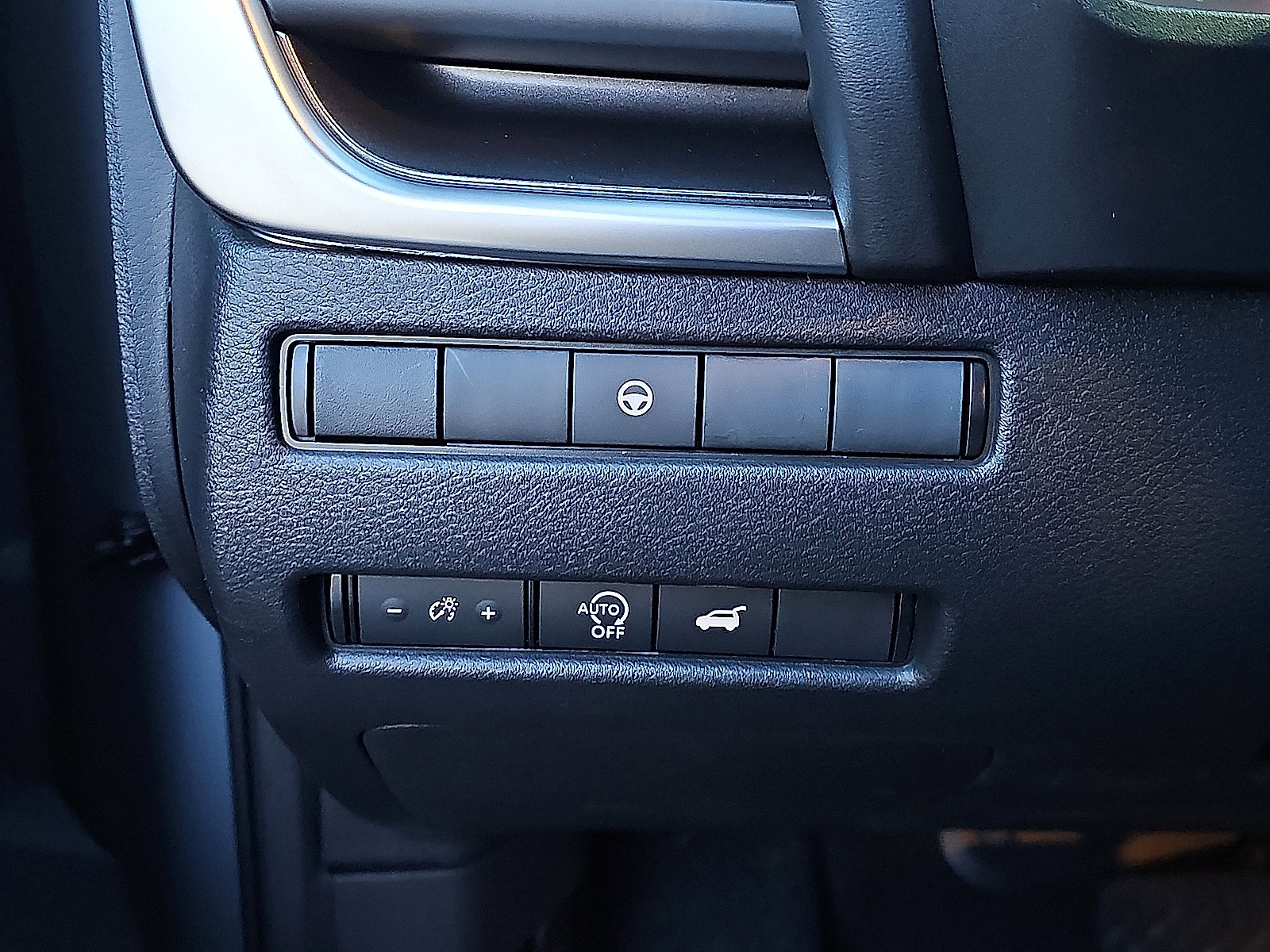 New 2026 Nissan Rogue SV w/ Cold Weather Package AWD/4WD image 16