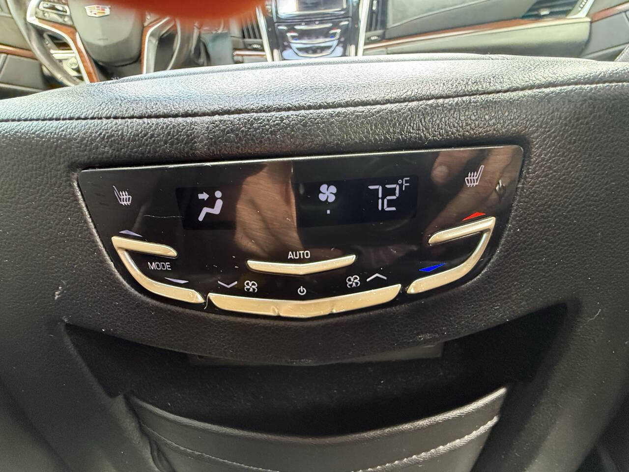 Used 2016 Cadillac Escalade Premium AWD/4WD image 27