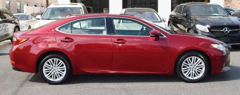 Used 2015 Lexus ES 350 w/ Luxury Package FWD image 10
